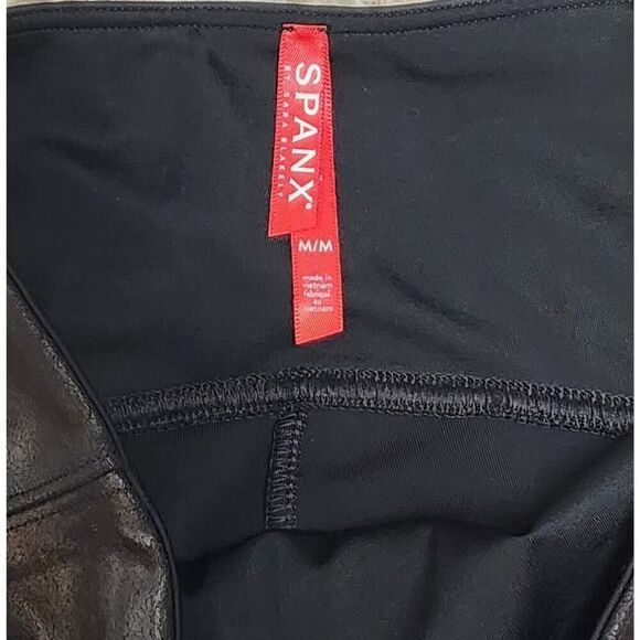 Spanx Womens Size Medium M Black Faux Leather Nylon Blend Waxy Comfort Leggings - Picture 6 of 6